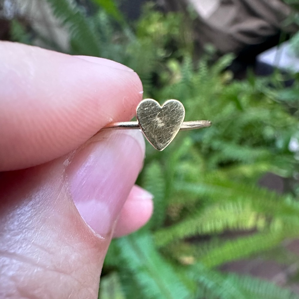 Jennifer Meyer 18k Gold Mini Heart Ring